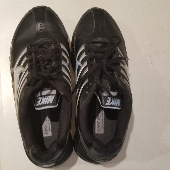 Size 7.5 Nike Reax Womens Trainer - Picture 5 of 8
